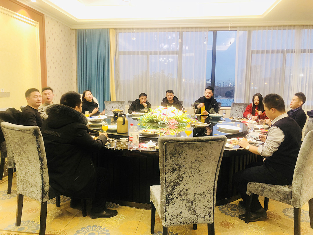 寧波機(jī)場(chǎng)晚飯后返程深圳